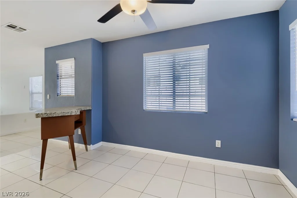 3261 River Glorious, Las Vegas, NV 89135