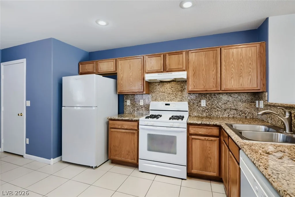 3261 River Glorious, Las Vegas, NV 89135