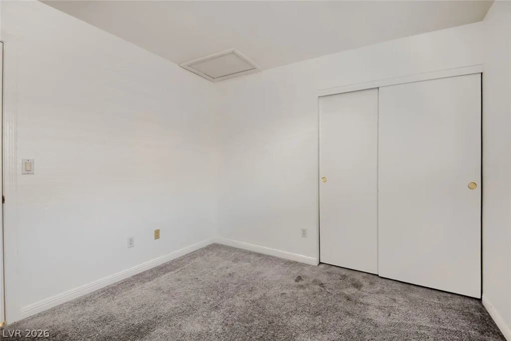3261 River Glorious, Las Vegas, NV 89135
