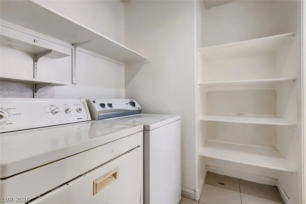 3261 River Glorious, Las Vegas, NV 89135