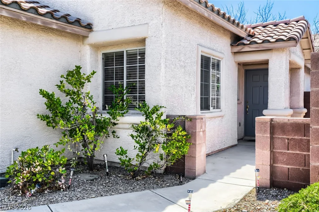 3261 River Glorious, Las Vegas, NV 89135