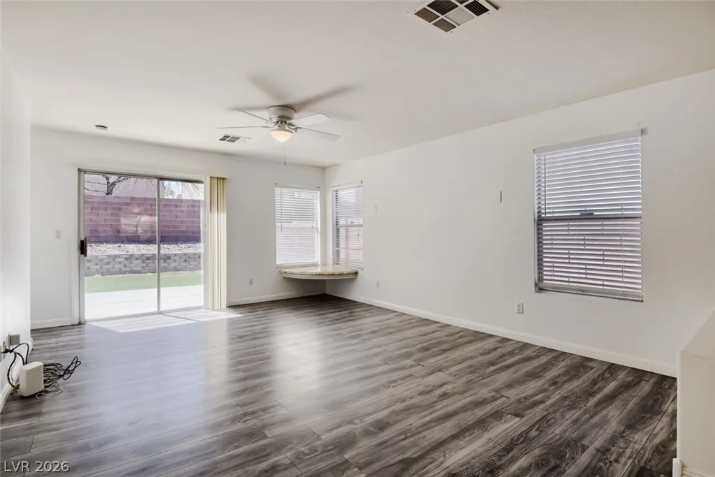 3261 River Glorious, Las Vegas, NV 89135