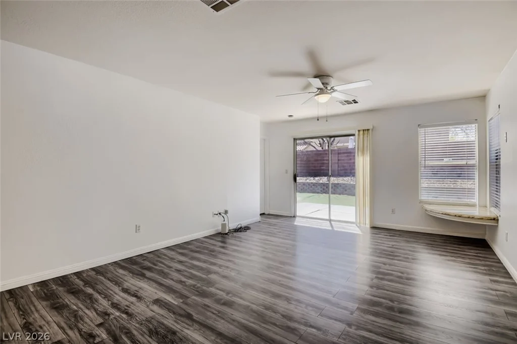 3261 River Glorious, Las Vegas, NV 89135