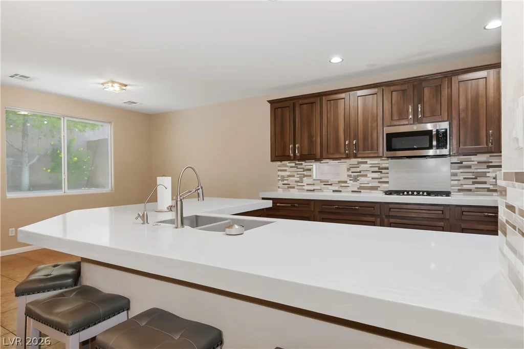 354 Shimmering Moon, Henderson, NV 89015