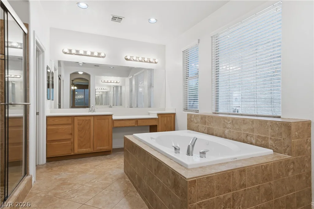 354 Shimmering Moon, Henderson, NV 89015