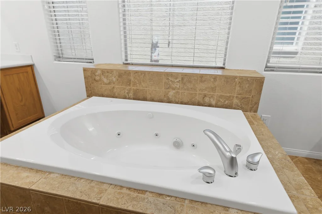 354 Shimmering Moon, Henderson, NV 89015