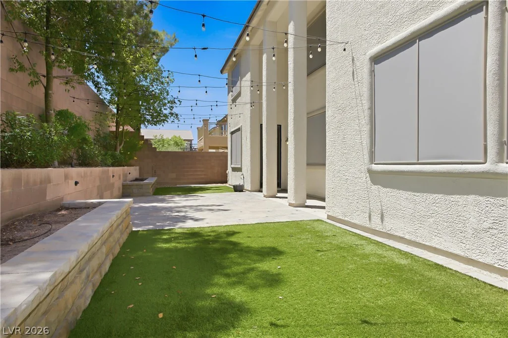 354 Shimmering Moon, Henderson, NV 89015