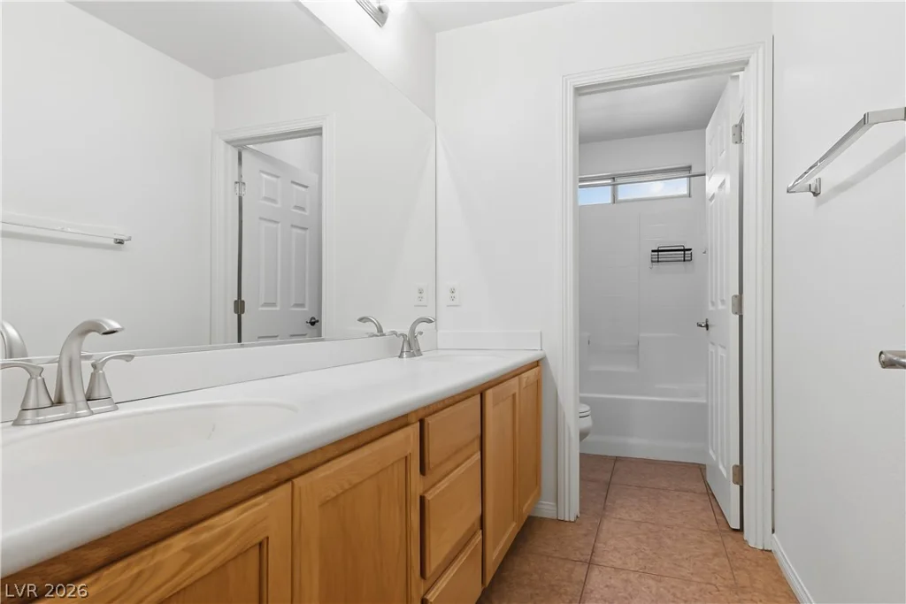 354 Shimmering Moon, Henderson, NV 89015