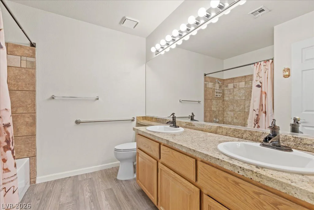 8245 Aqua Spray, Las Vegas, NV 89128