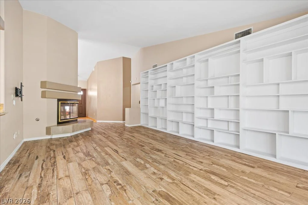 8245 Aqua Spray, Las Vegas, NV 89128
