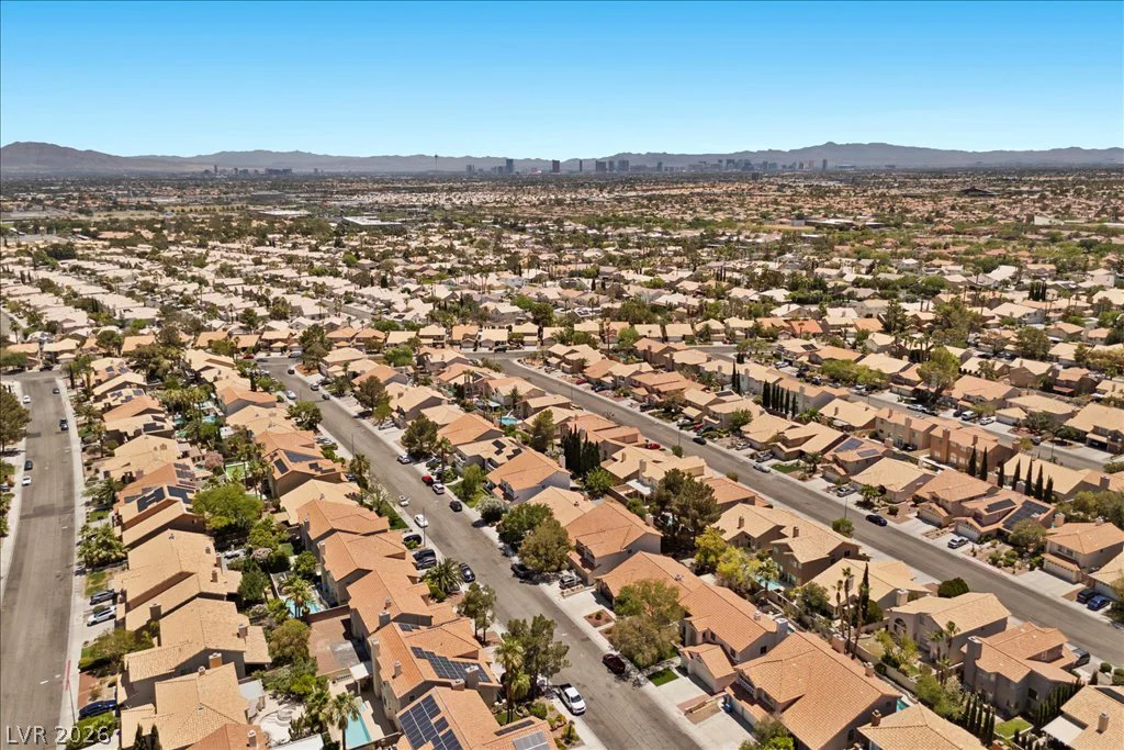 8245 Aqua Spray, Las Vegas, NV 89128
