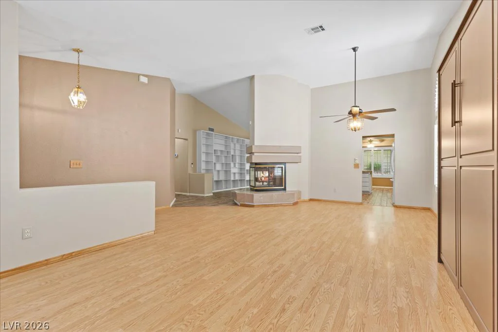 8245 Aqua Spray, Las Vegas, NV 89128