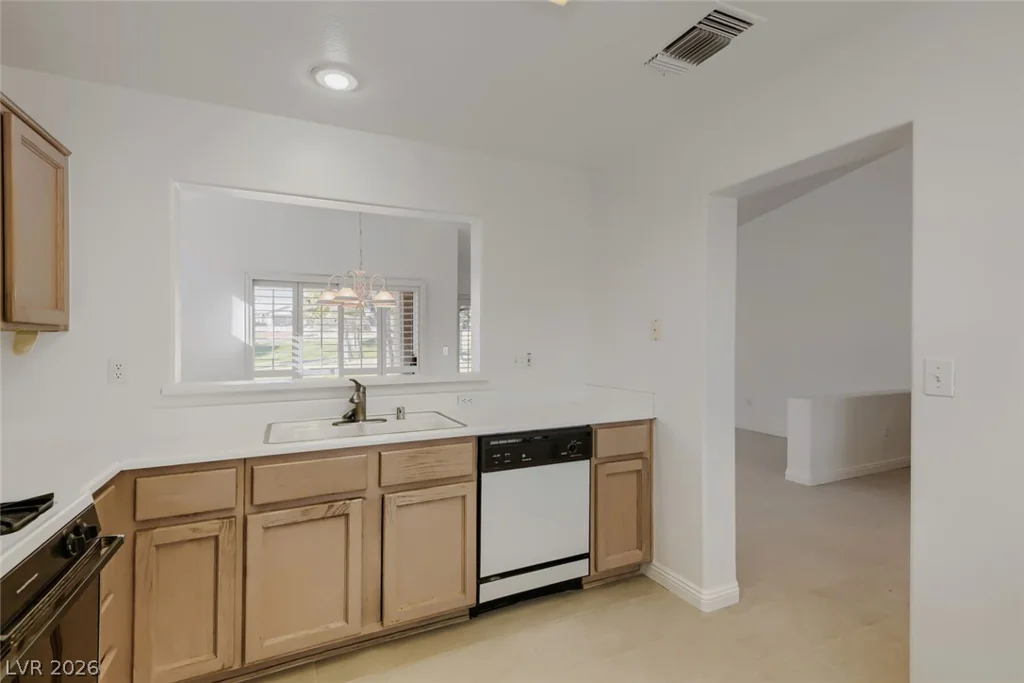 10017 Hunter Springs, Las Vegas, NV 89134