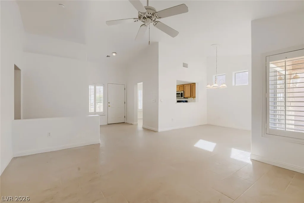 10017 Hunter Springs, Las Vegas, NV 89134