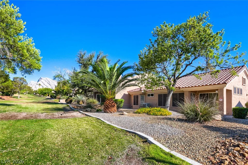10017 Hunter Springs, Las Vegas, NV 89134