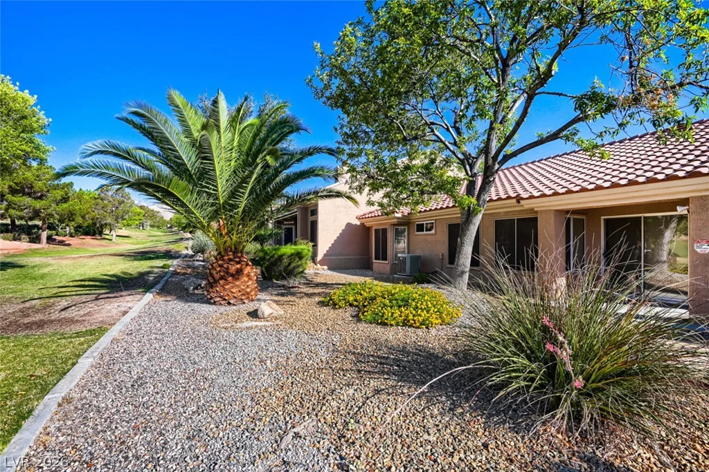 10017 Hunter Springs, Las Vegas, NV 89134