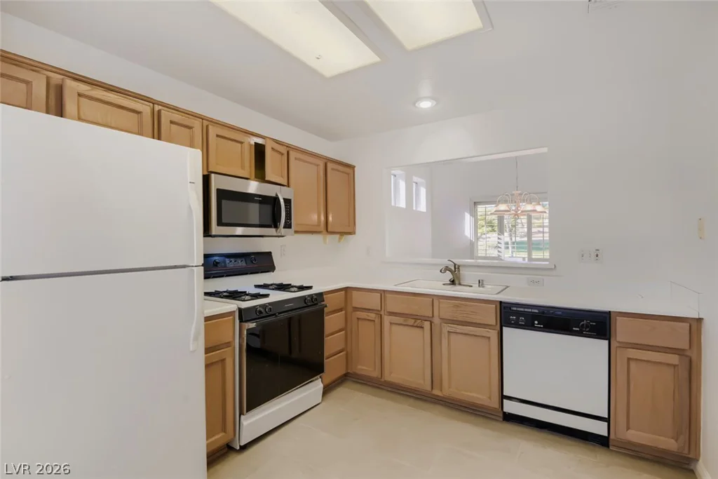 10017 Hunter Springs, Las Vegas, NV 89134