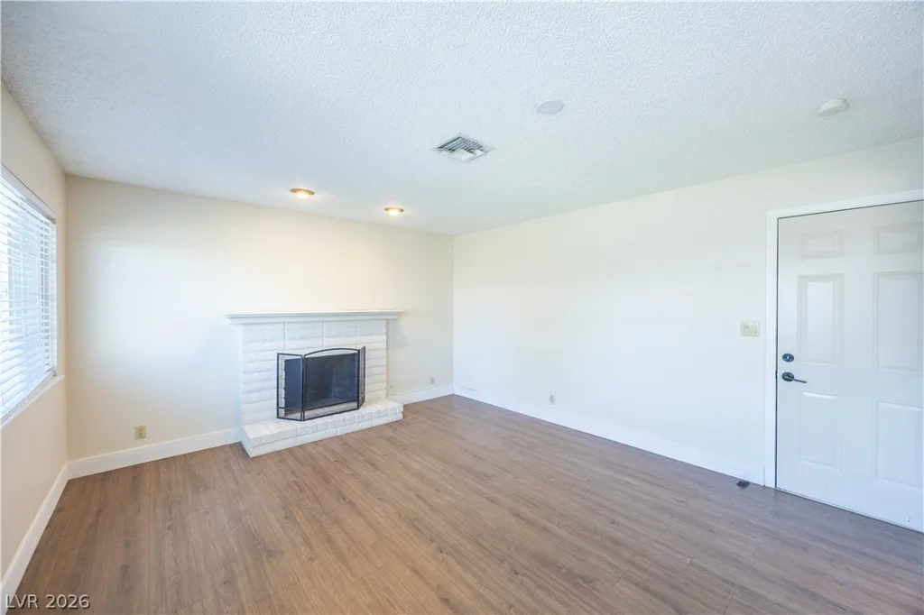 4571 Cleveland, Las Vegas, NV 89104