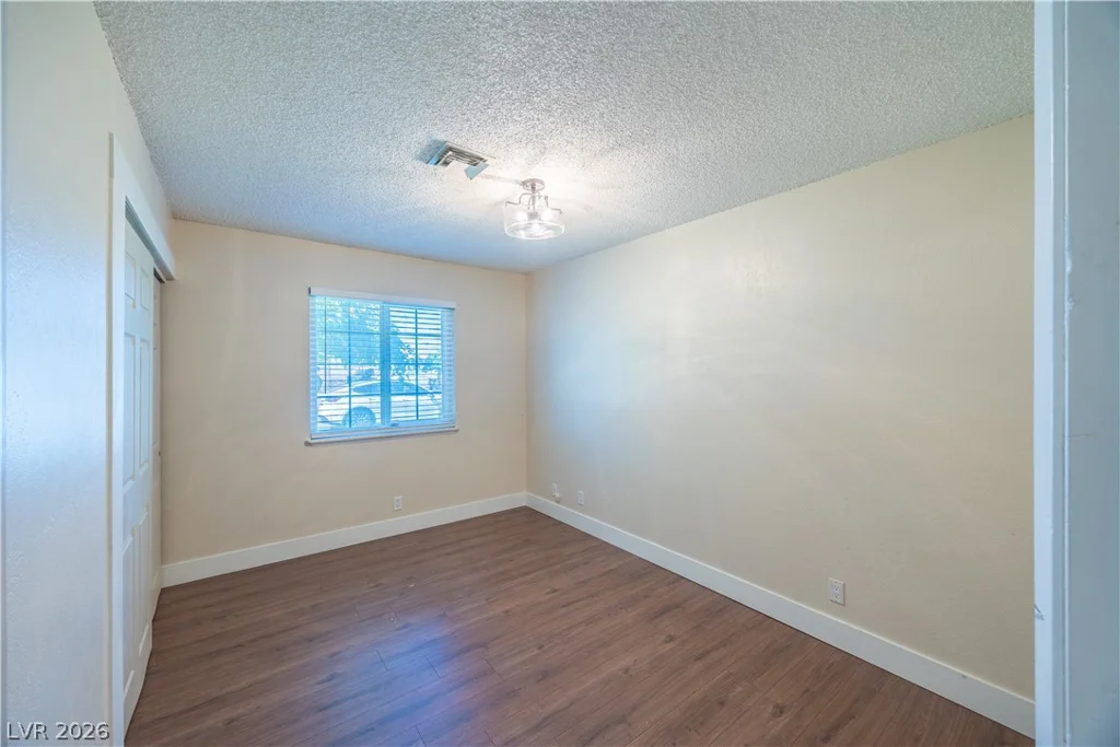 4571 Cleveland, Las Vegas, NV 89104