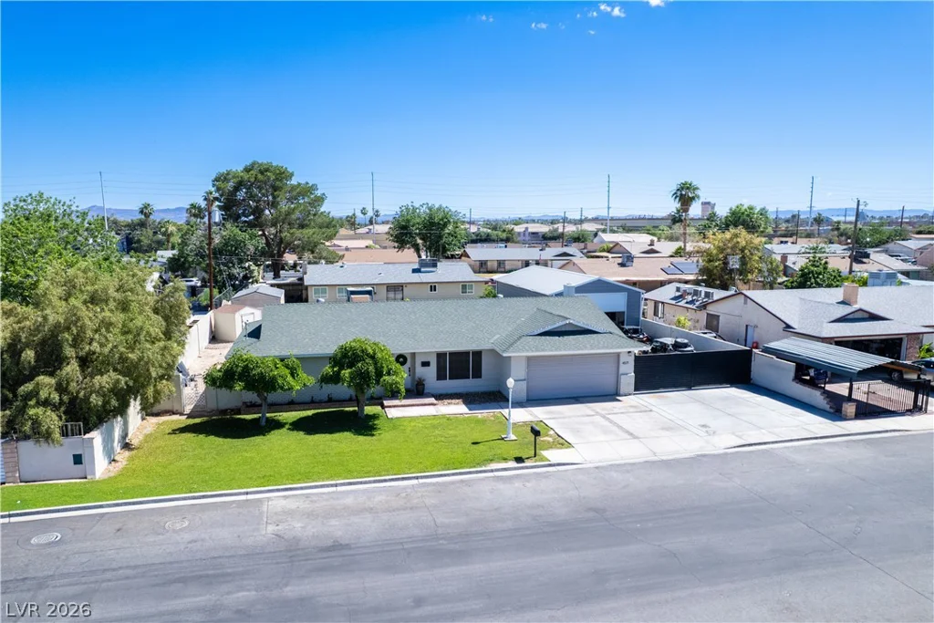 4571 Cleveland, Las Vegas, NV 89104
