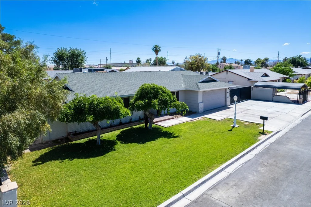 4571 Cleveland, Las Vegas, NV 89104