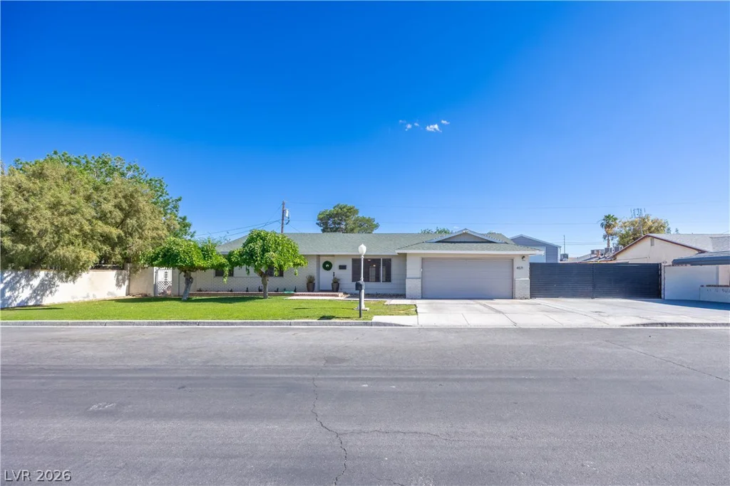 4571 Cleveland, Las Vegas, NV 89104