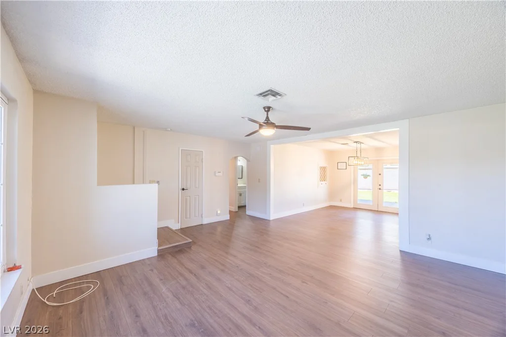 4571 Cleveland, Las Vegas, NV 89104