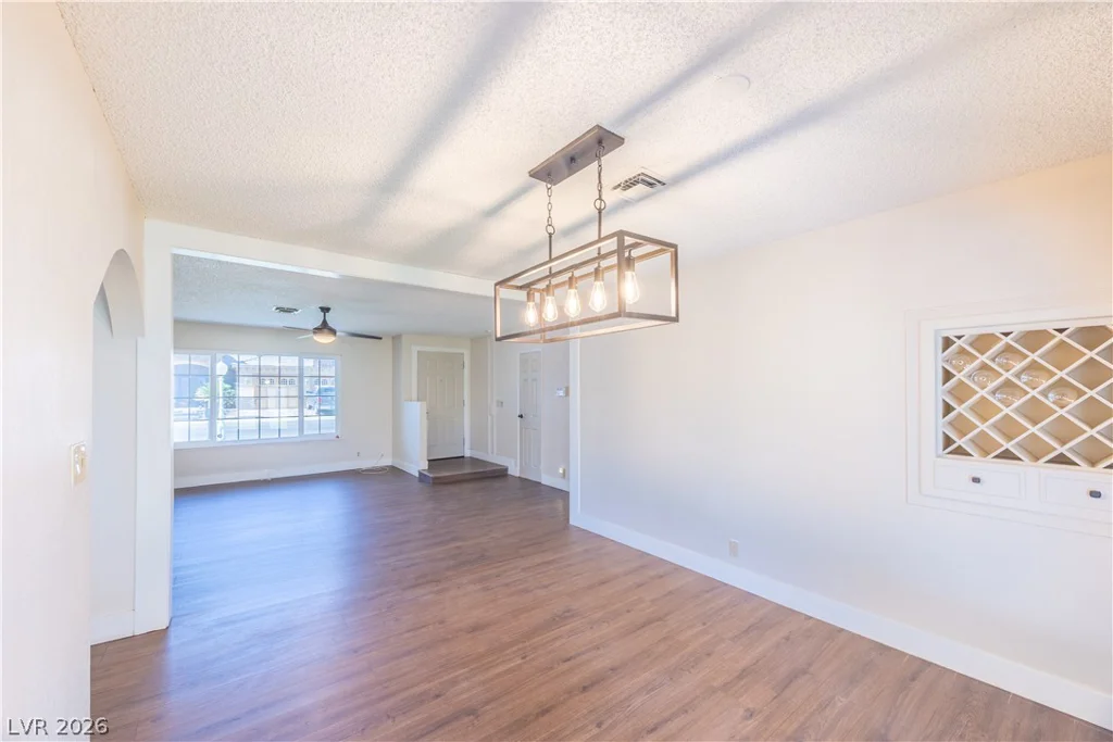 4571 Cleveland, Las Vegas, NV 89104