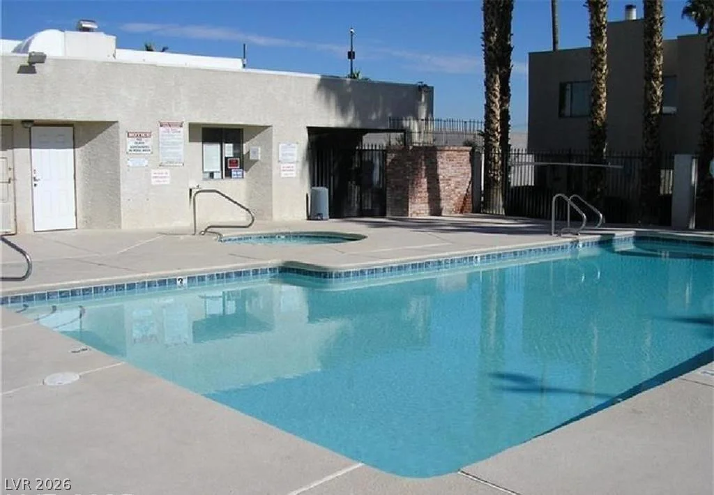 2631 Aracatuba, Las Vegas, NV 89121