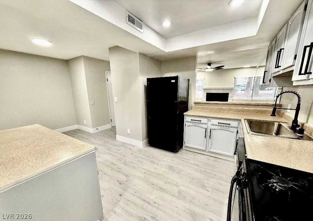 2631 Aracatuba, Las Vegas, NV 89121