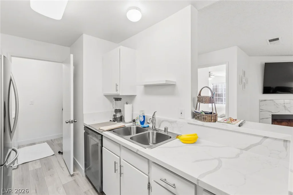 2200 Fort Apache, Las Vegas, NV 89117