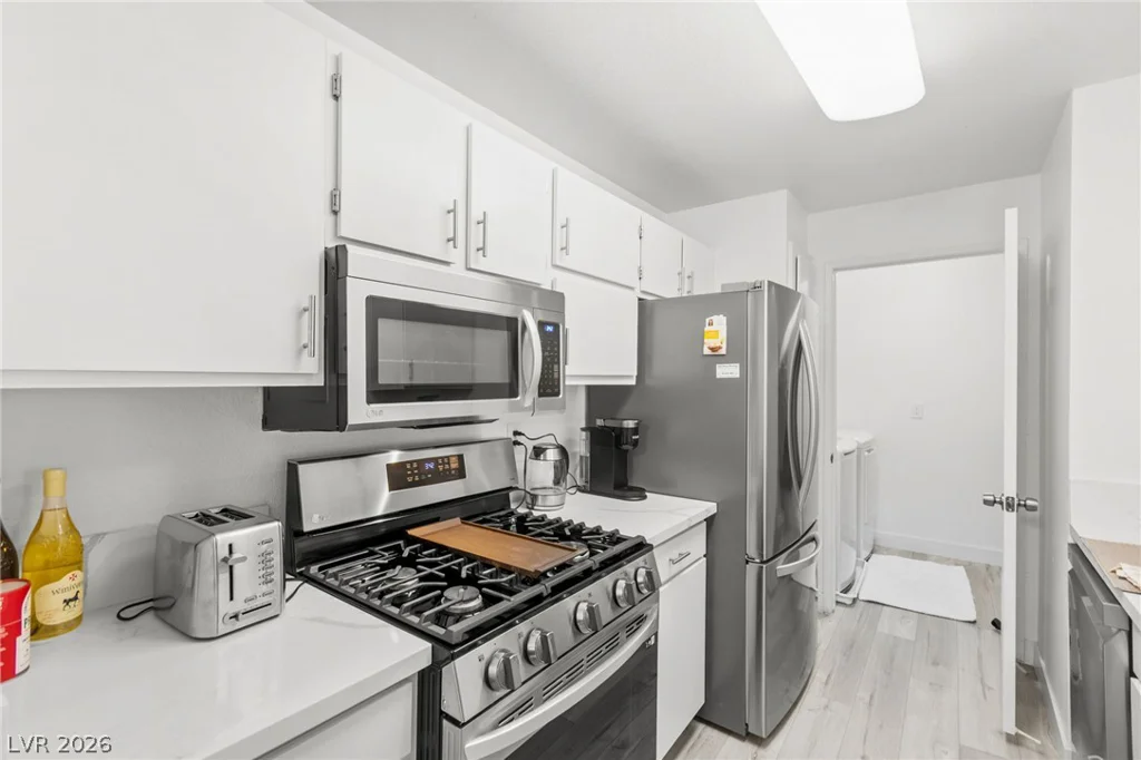 2200 Fort Apache, Las Vegas, NV 89117