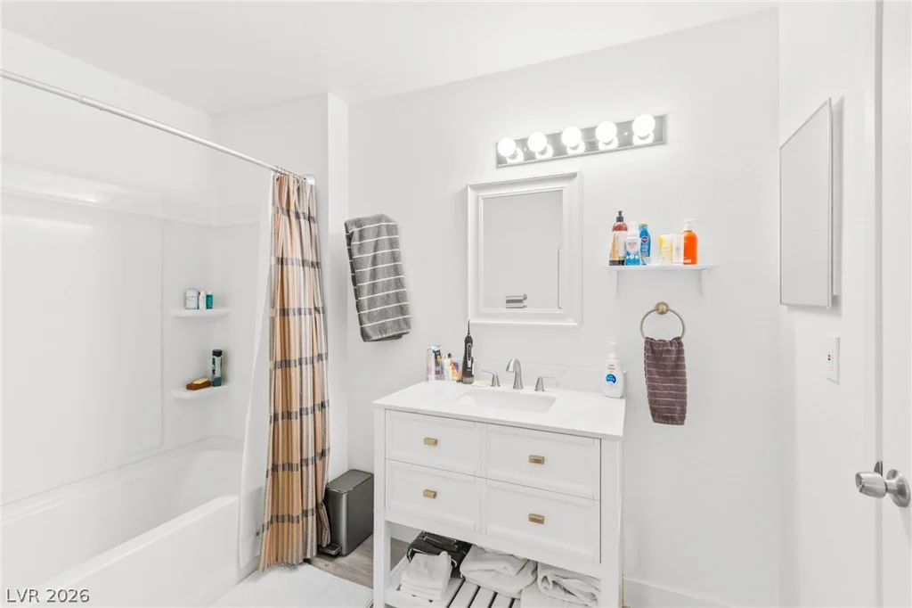 2200 Fort Apache, Las Vegas, NV 89117