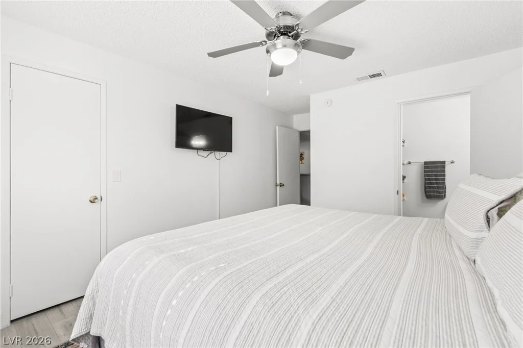 2200 Fort Apache, Las Vegas, NV 89117