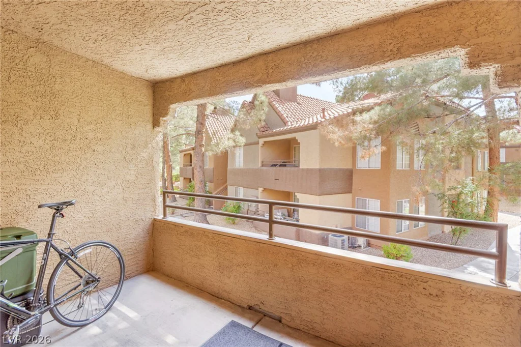 2200 Fort Apache, Las Vegas, NV 89117