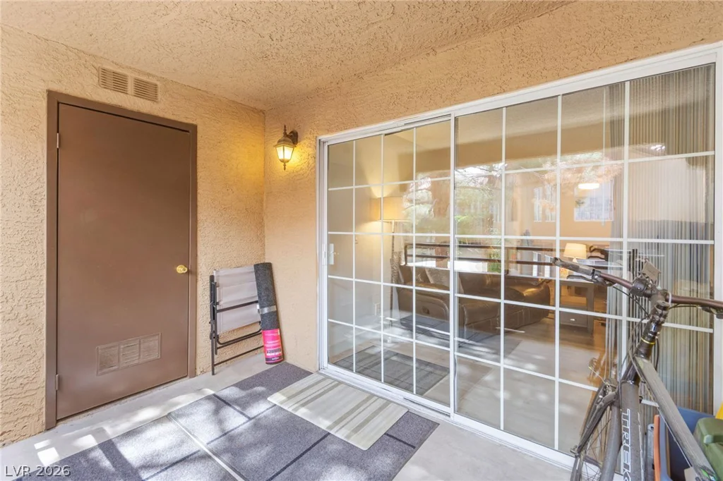 2200 Fort Apache, Las Vegas, NV 89117