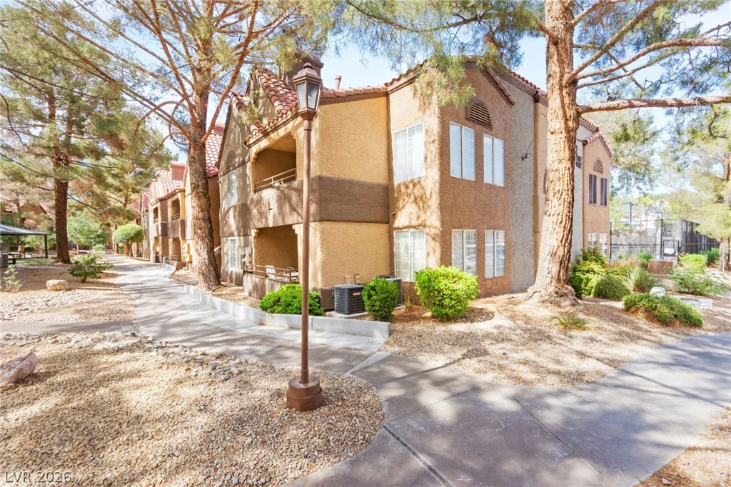 2200 Fort Apache, Las Vegas, NV 89117