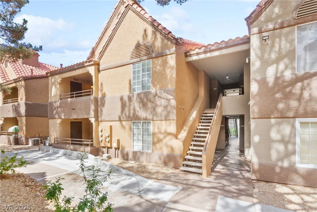 2200 Fort Apache, Las Vegas, NV 89117