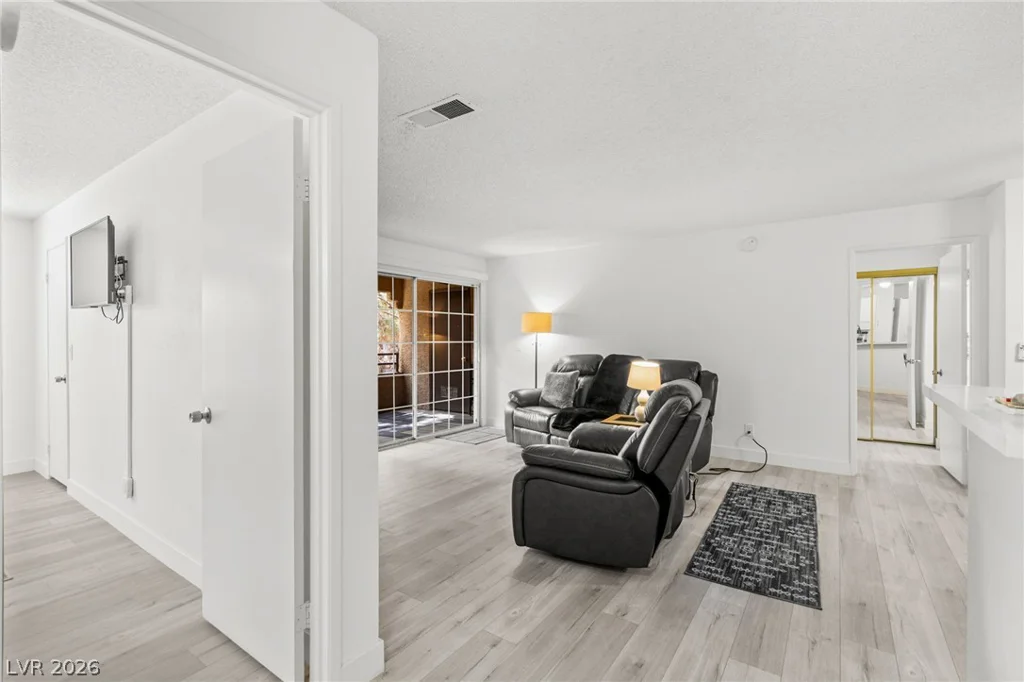 2200 Fort Apache, Las Vegas, NV 89117