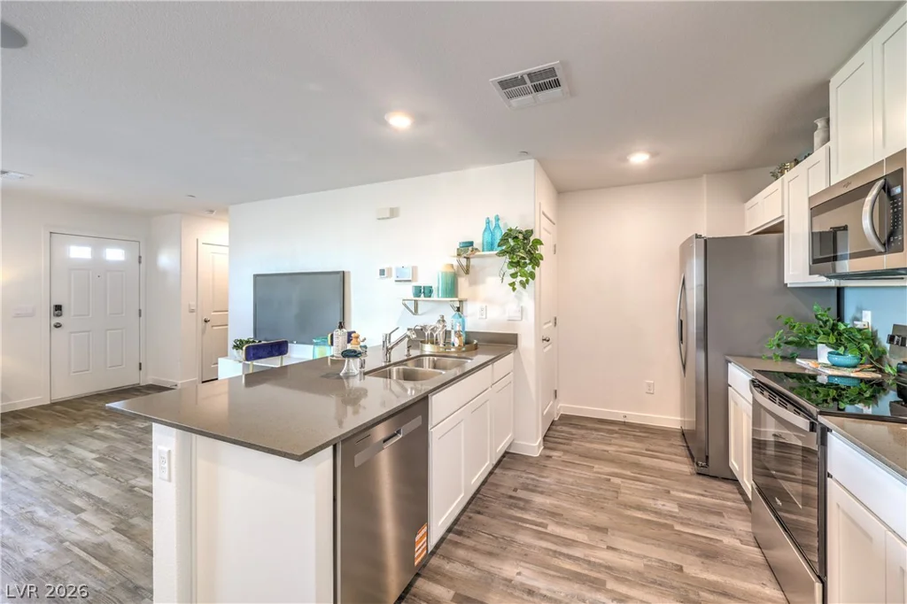 913 Rosy Starling, Henderson, NV 89011