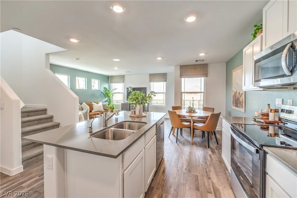 914 Rosy Starling, Henderson, NV 89011