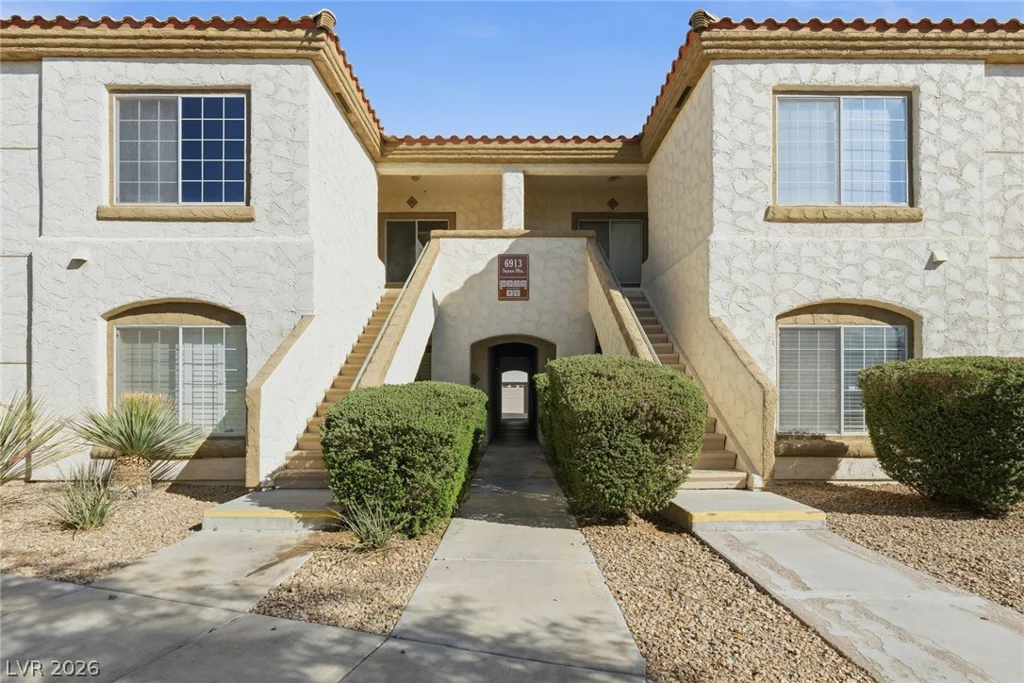 6913 Squaw Mountain, Las Vegas, NV 89130