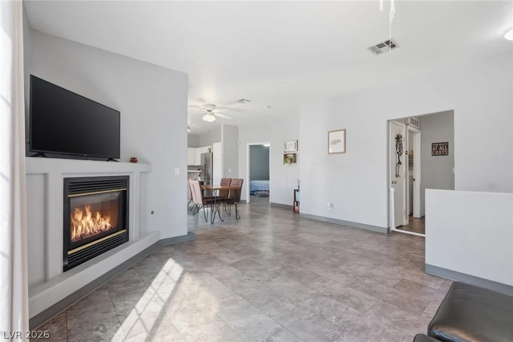 6913 Squaw Mountain, Las Vegas, NV 89130