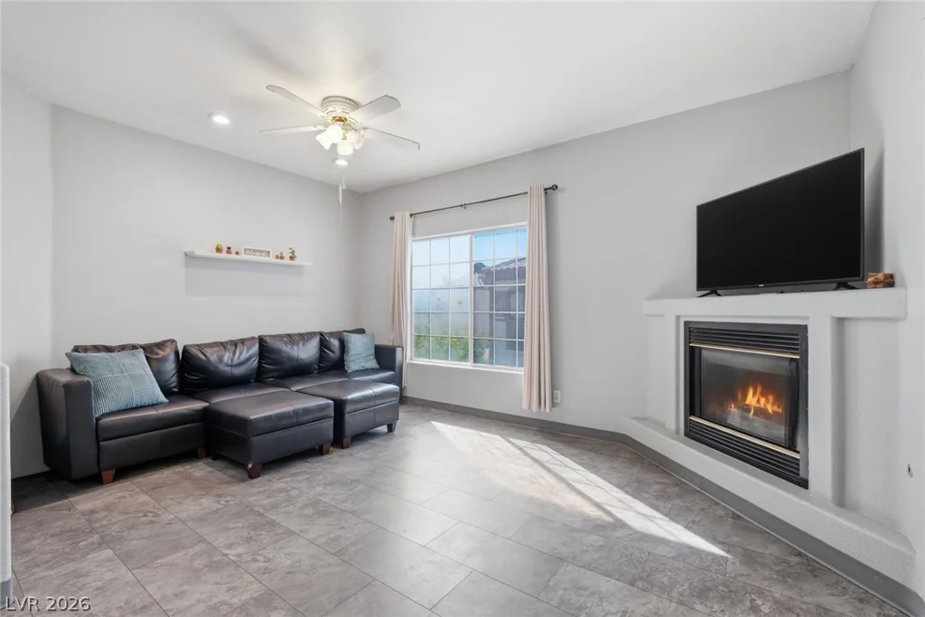 6913 Squaw Mountain, Las Vegas, NV 89130