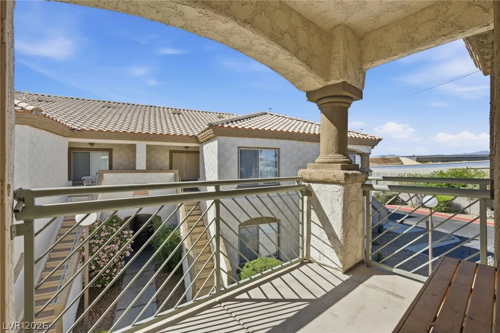 6913 Squaw Mountain, Las Vegas, NV 89130
