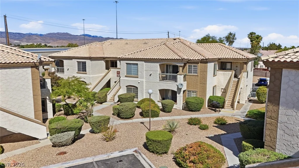 6913 Squaw Mountain, Las Vegas, NV 89130