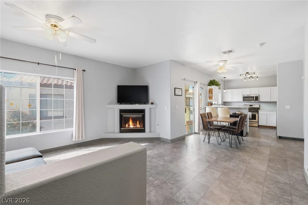 6913 Squaw Mountain, Las Vegas, NV 89130