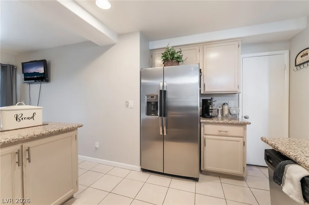 2733 Fire Water, Las Vegas, NV 89117