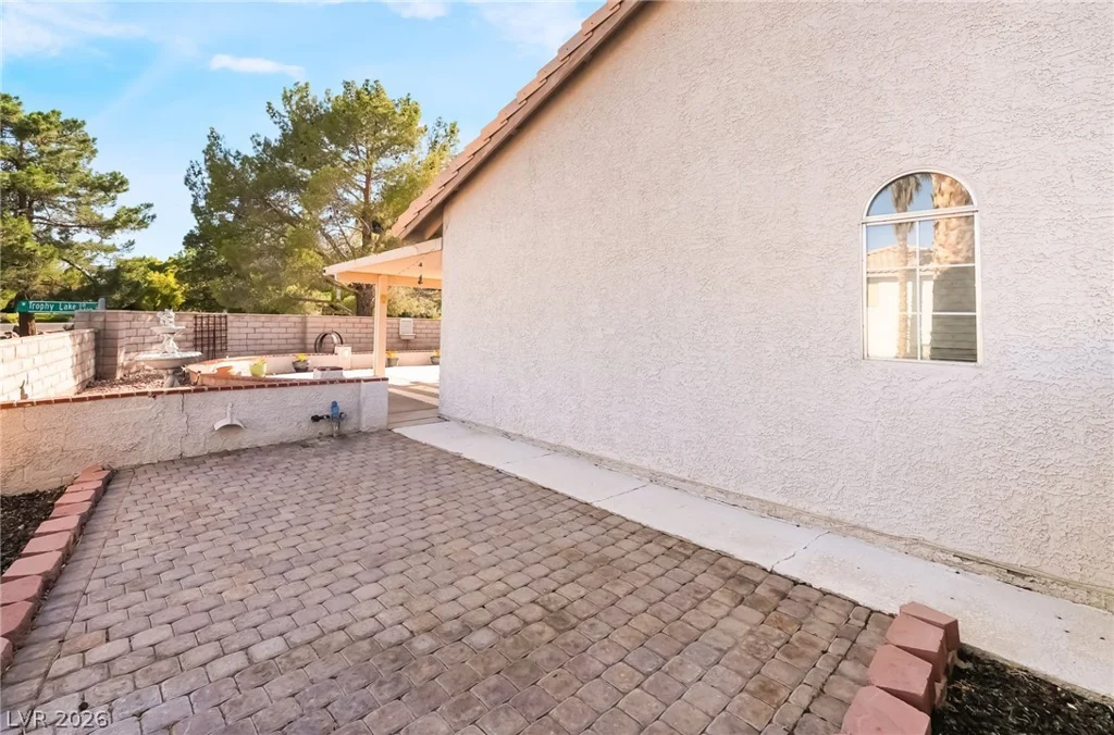 2733 Fire Water, Las Vegas, NV 89117