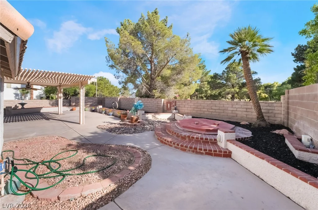 2733 Fire Water, Las Vegas, NV 89117